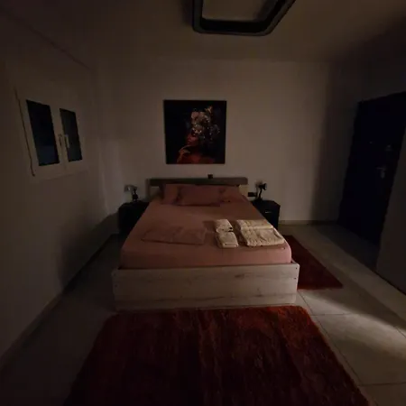 Meteoro 2 아파트 피니코운타